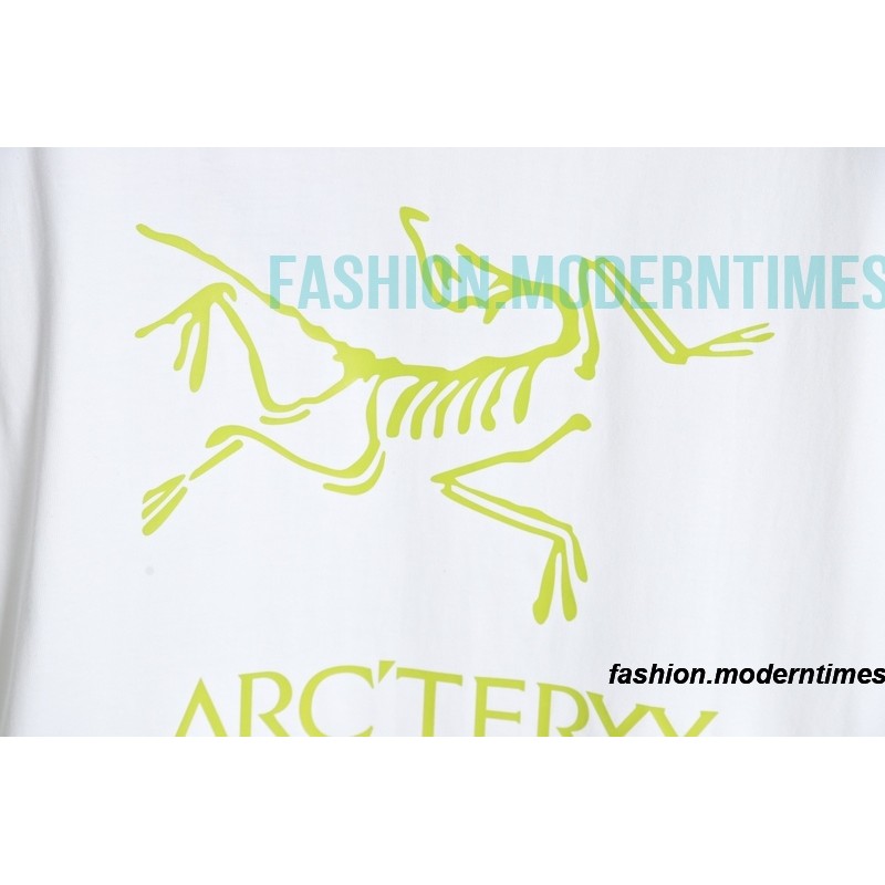 Arc Teryx - Large Logo Printed Short Sleeve T-shirt On The Back Arc Teryx - Large Logo Printed Short Sleeve T-shirt On The Back